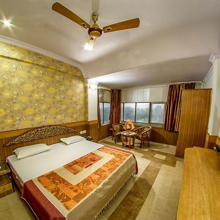 Hotel Solitaire Agra  Εξωτερικό φωτογραφία