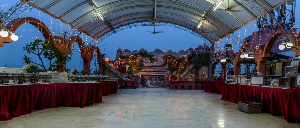 Hotel Solitaire Agra  Εξωτερικό φωτογραφία